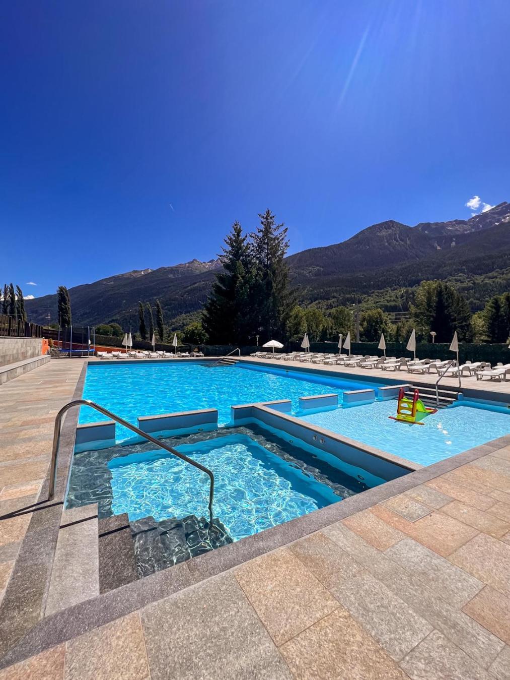 Bijoux Des Alpes - Mont Blanc Village La Salle Εξωτερικό φωτογραφία