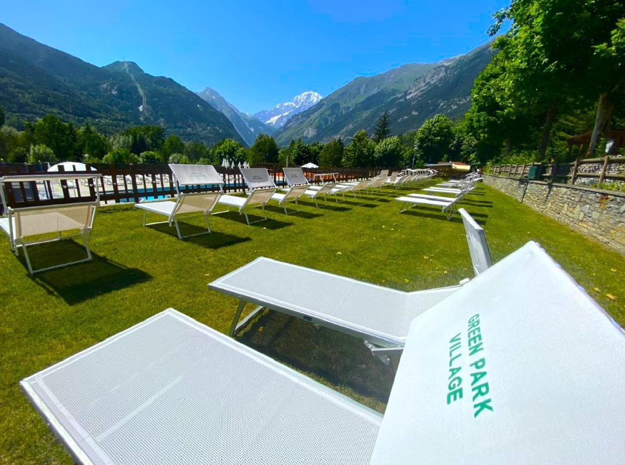 Bijoux Des Alpes - Mont Blanc Village La Salle Εξωτερικό φωτογραφία